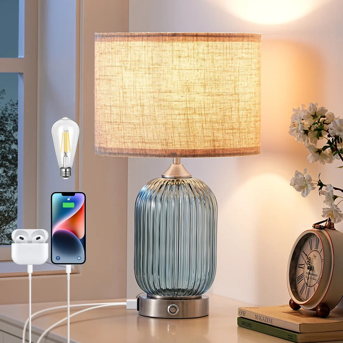 Lampe de table en verre avec ports de chargement USB et ampoule à intensité variable (48 cm)