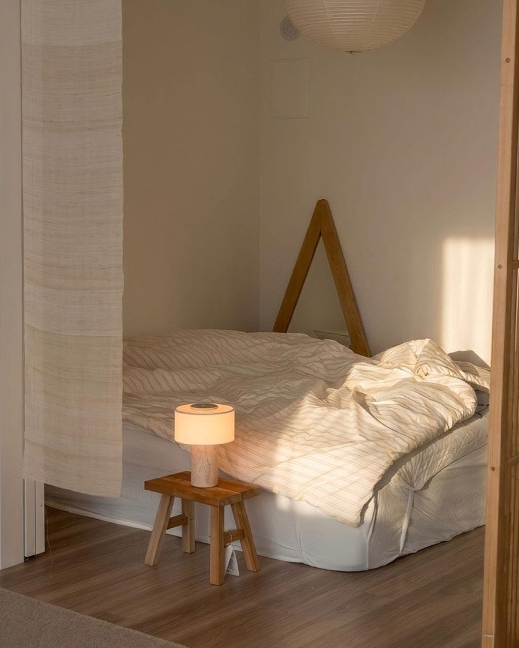 Auríe Portable Lamp | Travertine