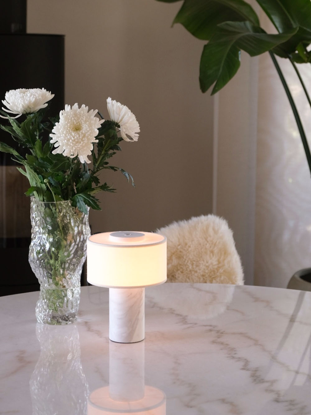 Auríe Portable Lamp | White Marble
