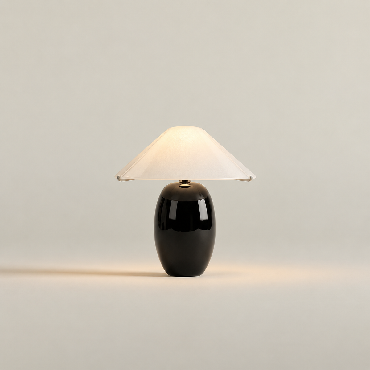 Maríel Portable Lamp | Black Ceramic